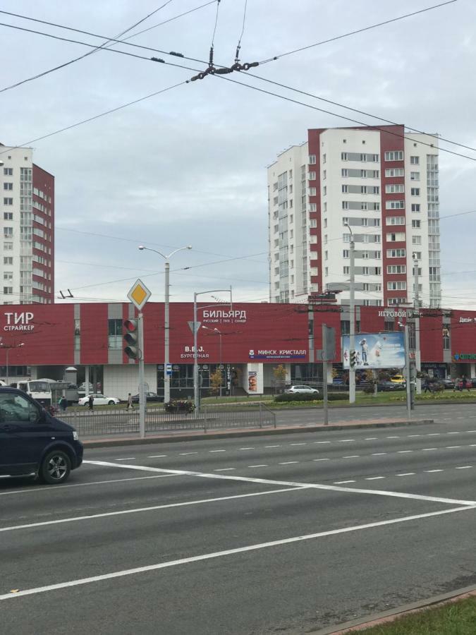 Apartment On Metro Mihalova Minsk Extérieur photo